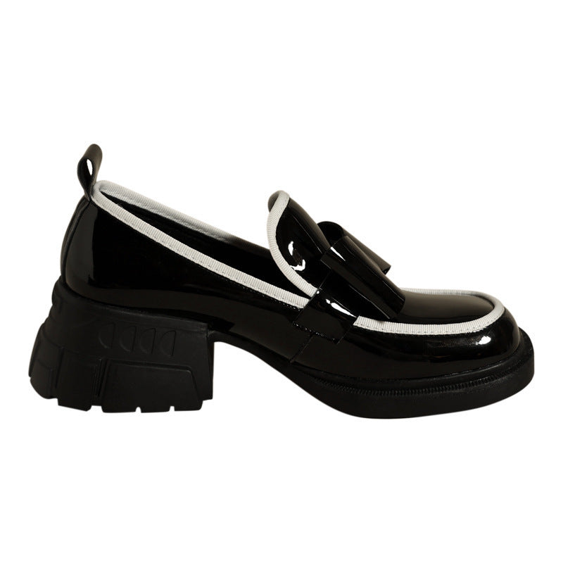 Plateau-Loafer mit reizender schwarzer Schleife für Damen