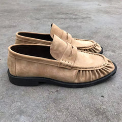 Damen Slipper in Wildleder-Optik braun mit plissierten Ziernähten, Beige