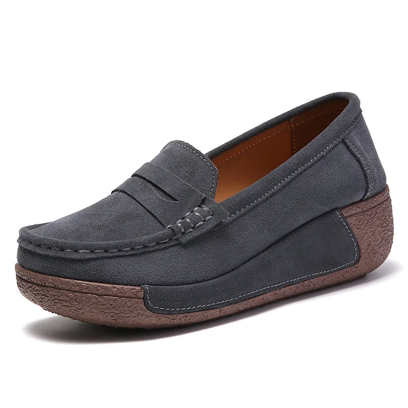 Damen-Wildleder-Loafer mit Keilsohle und Penny-Verarbeitung in Braun, Ansicht 2