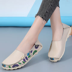 Damen-Loafer aus Kunstleder mit Blumenmuster, Beige