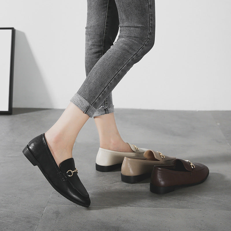 Kunstleder-Loafer mit goldenen Details für Damen