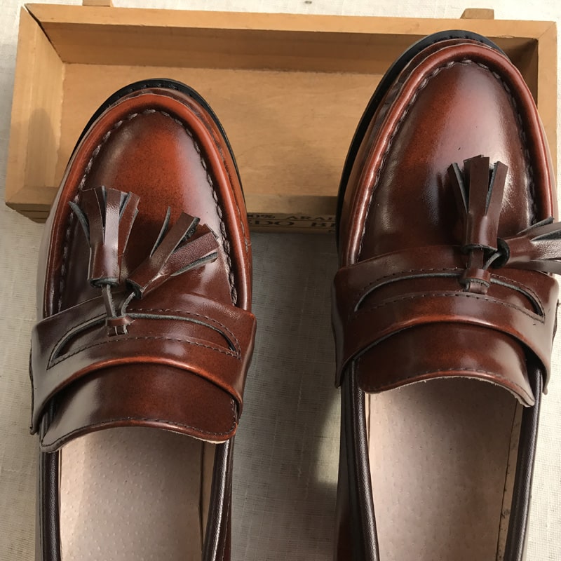 Damen-Loafer aus Leder mit mittlerem Absatz