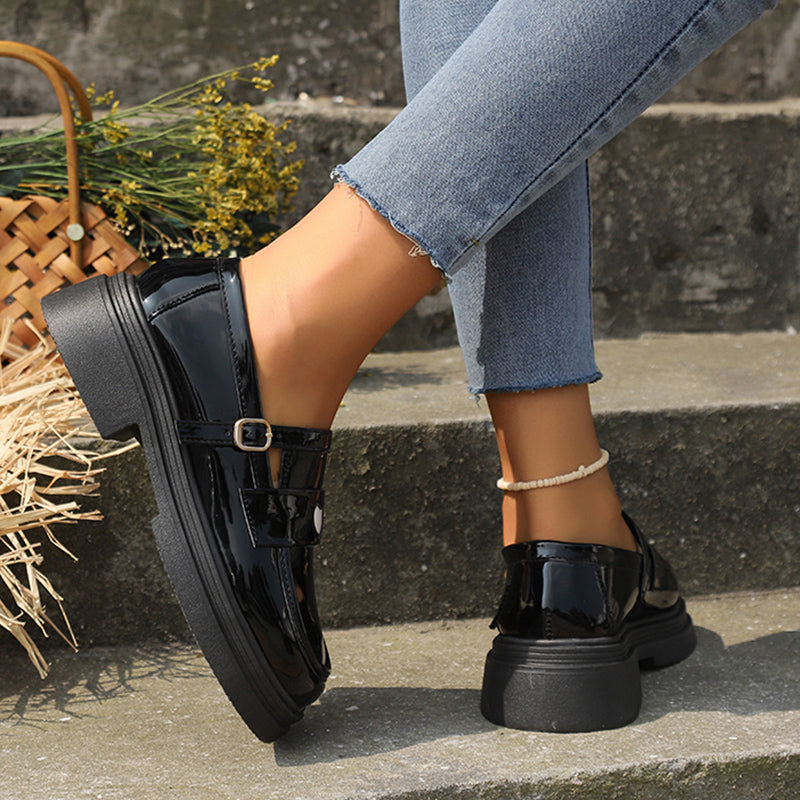 Lackoptik-Loafer für Damen mit Herz-Design