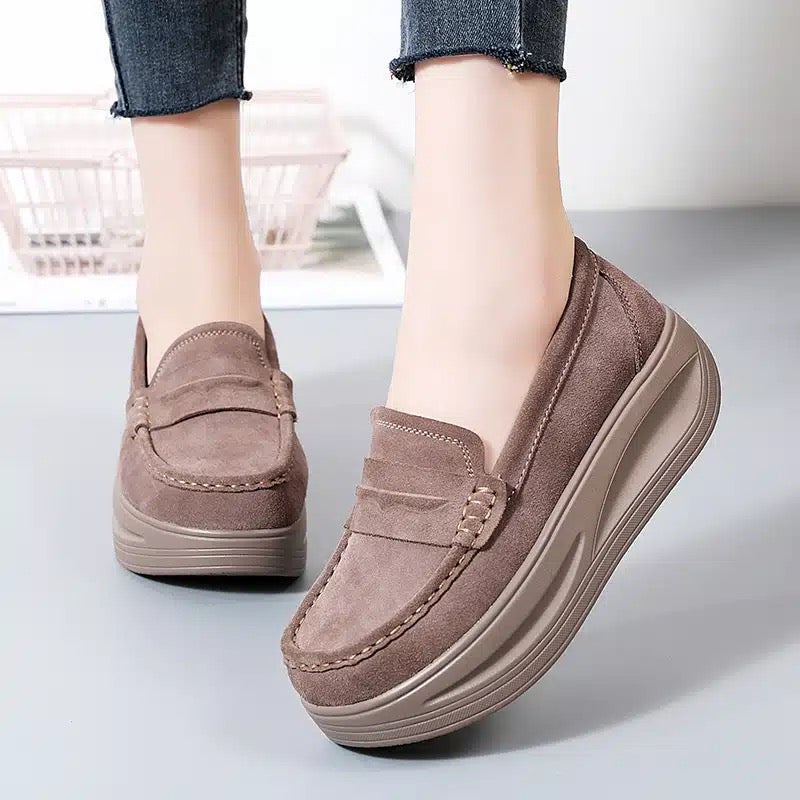 Damen Loafer mit Plateau in Wildleder-Optik