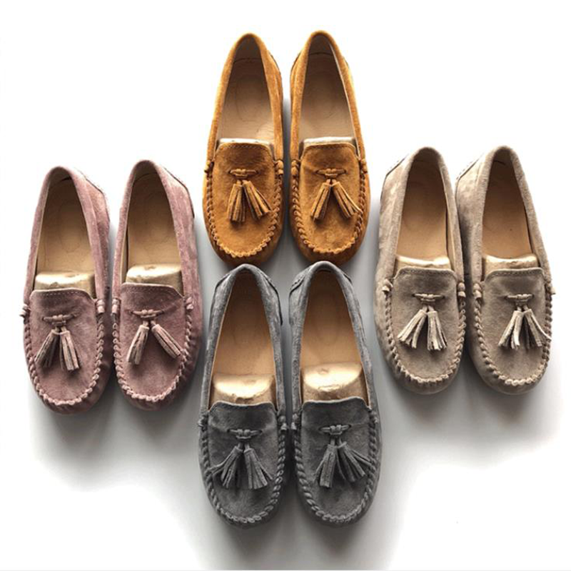 Damen-Slipper mit Quasten aus echtem Wildleder