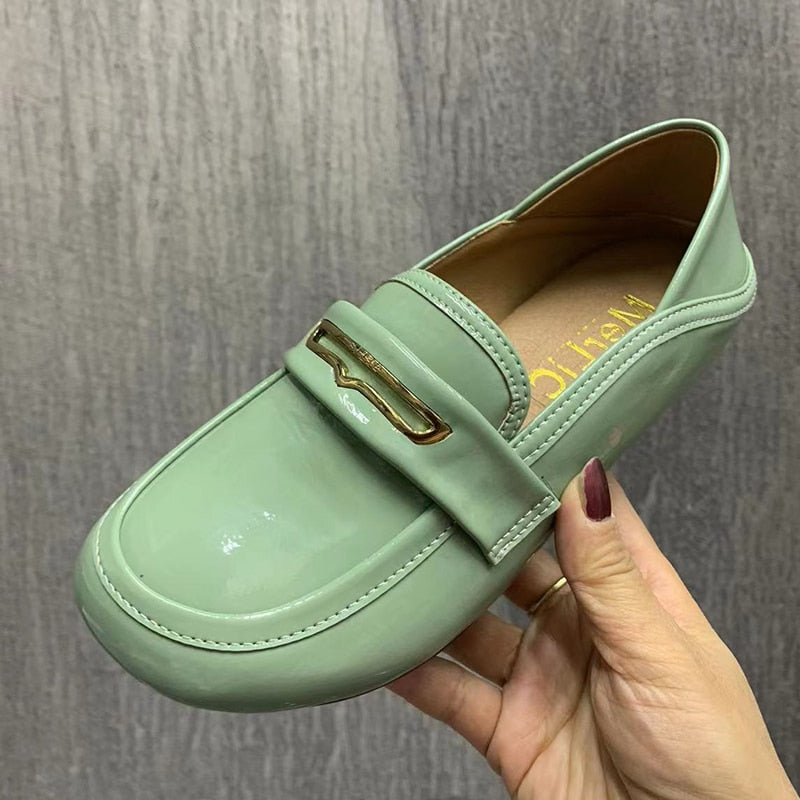 Runde Lackoptik-Loafer für Damen