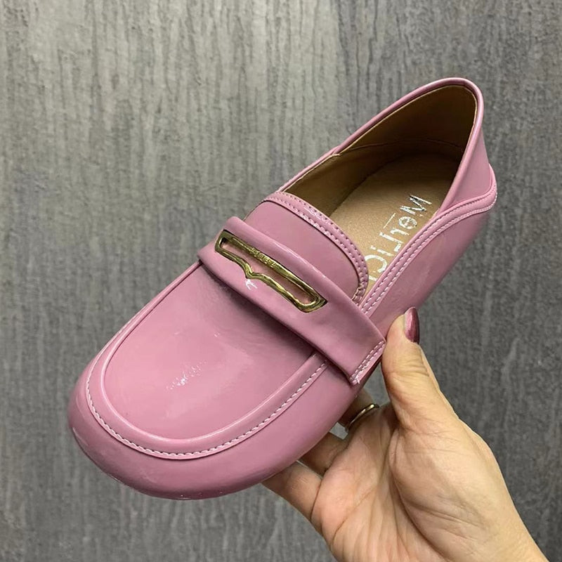 Runde Lackoptik-Loafer für Damen