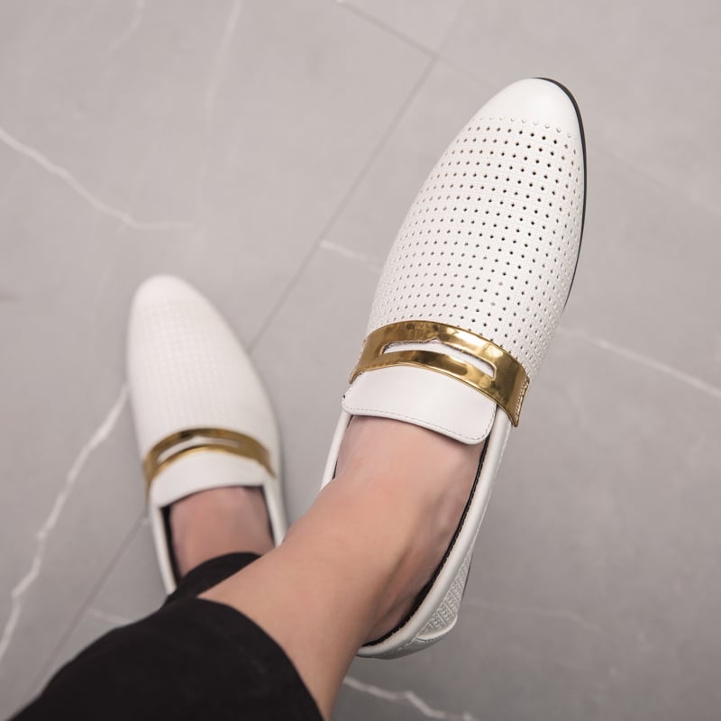 Durchbrochene Loafer für die Sommerhochzeit