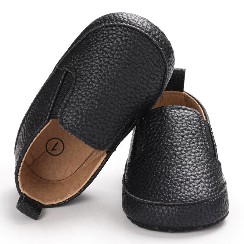 Unifarbene Slip-On-Mokassins aus Kunstleder für Babys