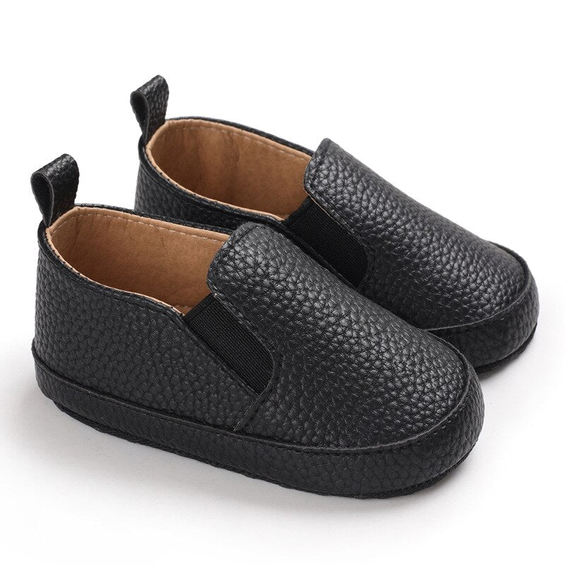 Unifarbene Slip-On-Mokassins aus Kunstleder für Babys