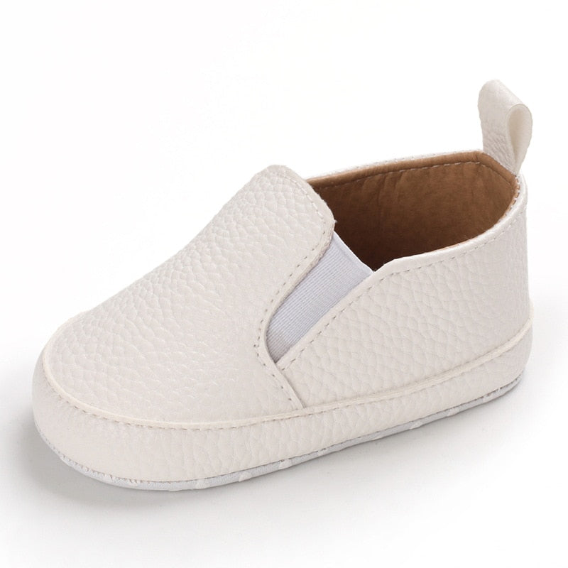 Unifarbene Slip-On-Mokassins aus Kunstleder für Babys
