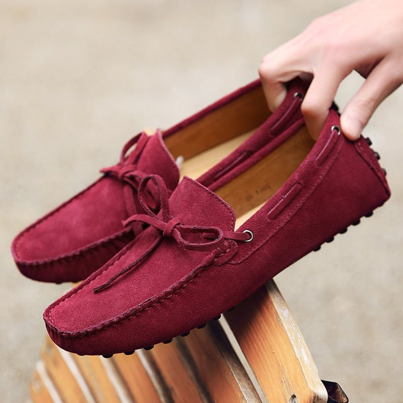 Einfarbige farbenfrohe Wildleder-Loafer für Herren