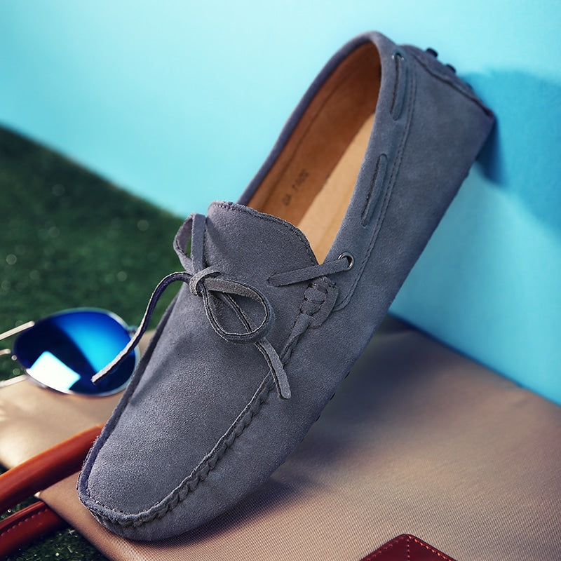 Einfarbige farbenfrohe Wildleder-Loafer für Herren