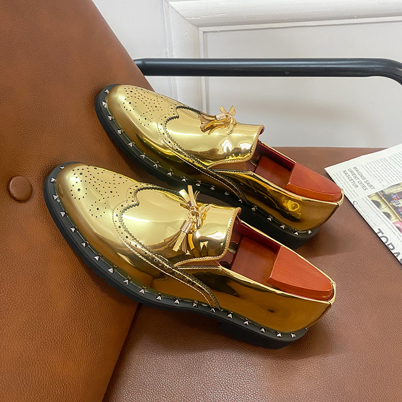 Elegante goldene Loafer für Herren