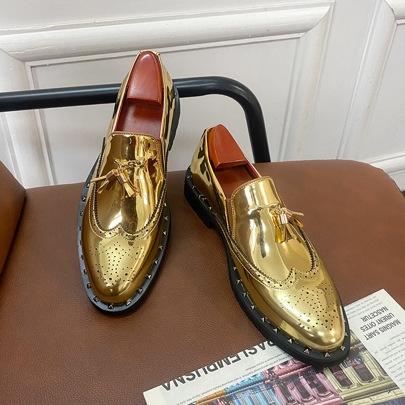 Elegante goldene Loafer für Herren
