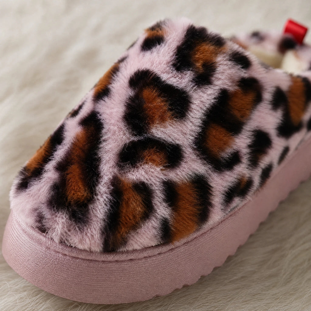 Mule mit Leopardenmuster in Blassrosa und Beige, Vorderansicht