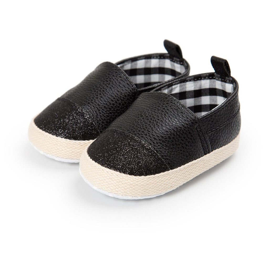 Zweifarbige glänzende Slipper für Babymädchen zum Reinschlüpfen
