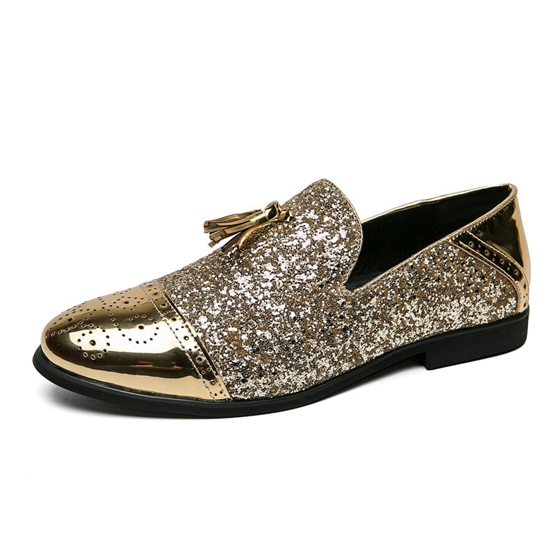 Goldene Lack-Loafer mit Glitzer für festliche Anlässe