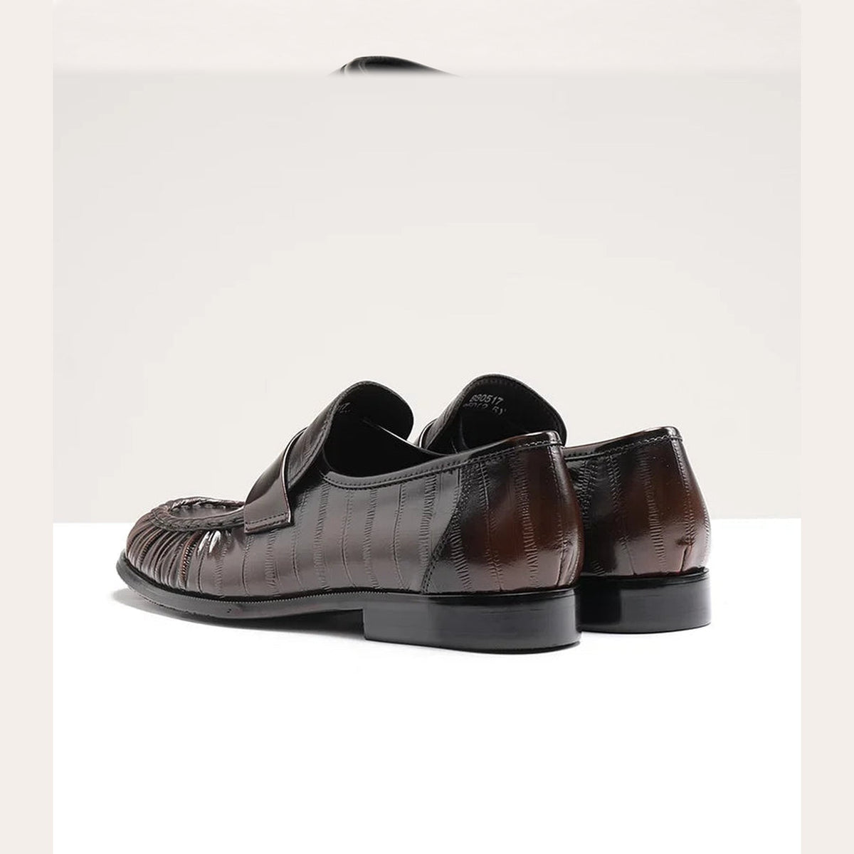 Herren Lederloafer in Aalhaut-Optik in Dunkelbraun, Ansicht 8