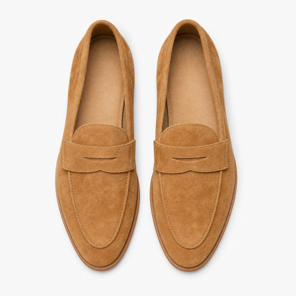 Herren Loafer Wildleder Penny-Ziernaht in Cognac, Gesamtansicht