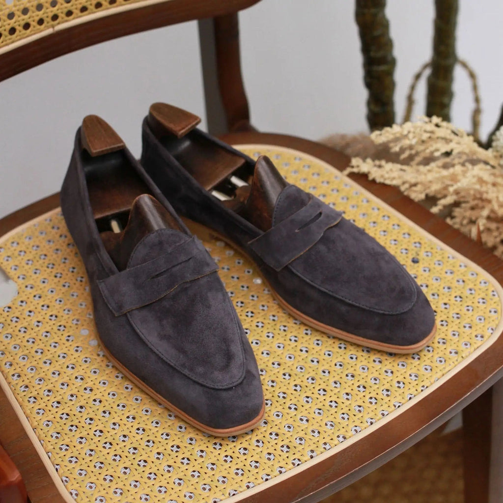 Herren Loafer Wildleder Penny-Ziernaht in Camel, Detail der Verarbeitung