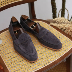 Herren Loafer aus Wildleder mit Penny-Ziernaht, Dunkelgrau
