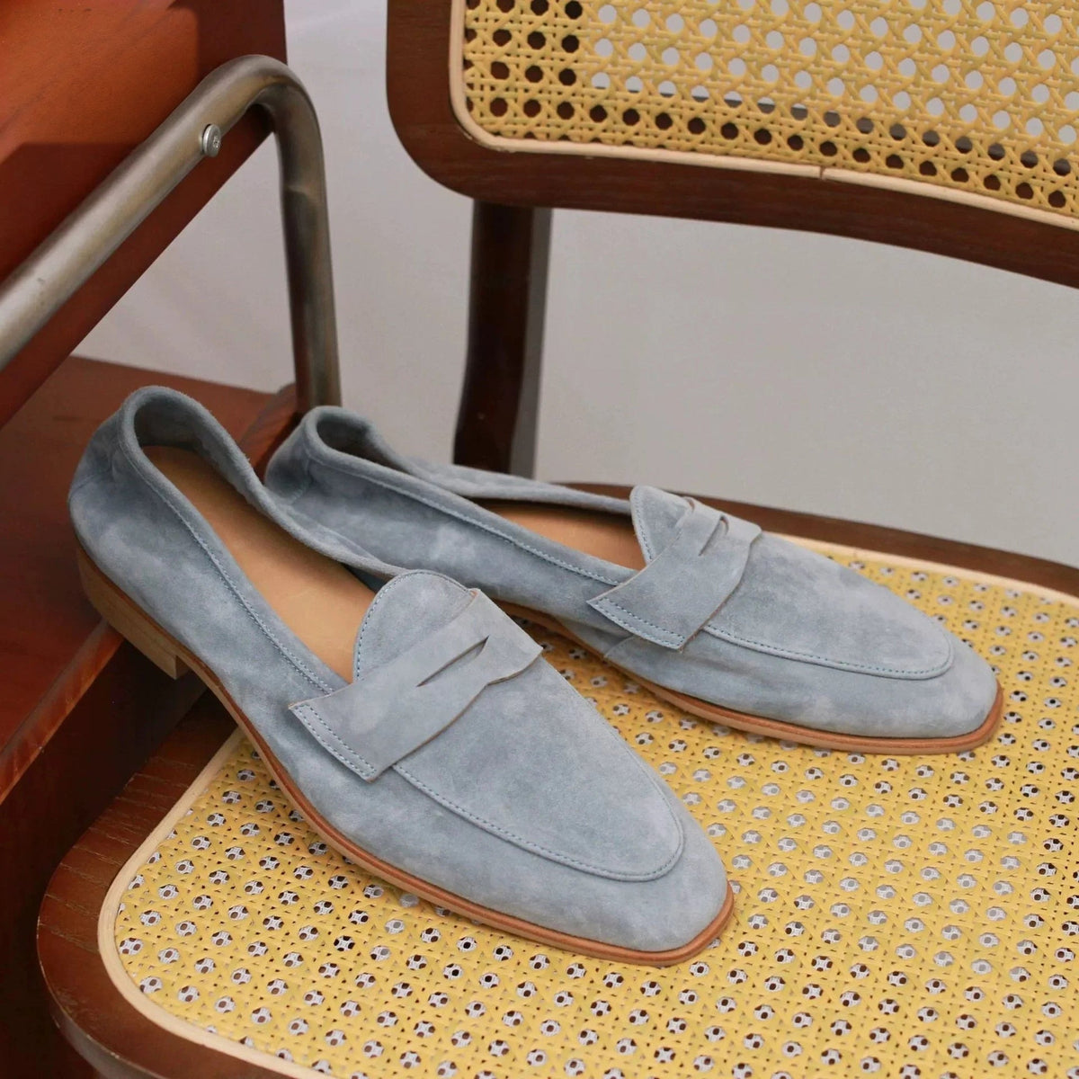 Herren Loafer Wildleder Penny-Ziernaht in Camel, Seitenansicht
