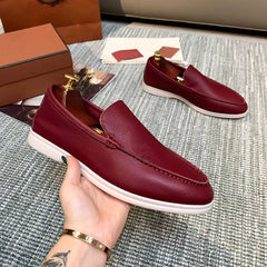 Herren Slipper aus Kunstleder zum Reinschlüpfen, dunkle Farben, Bordeaux