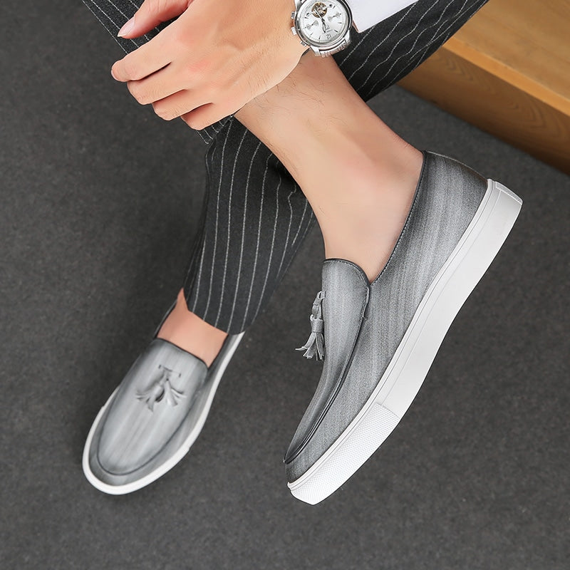 Herren Kunstleder Loafer mit Quaste und weißer Sohle