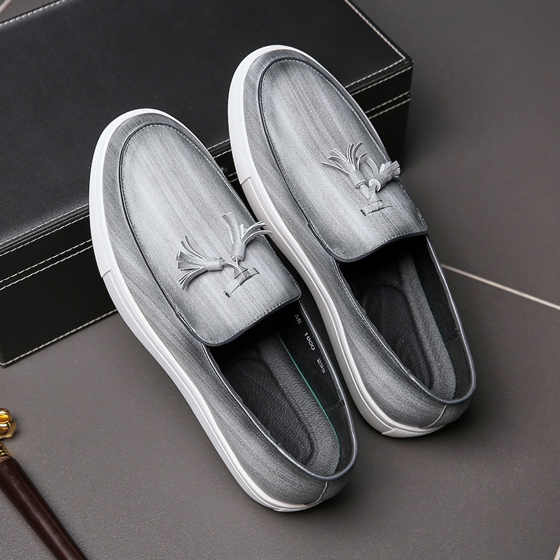 Herren Kunstleder Loafer mit Quaste und weißer Sohle