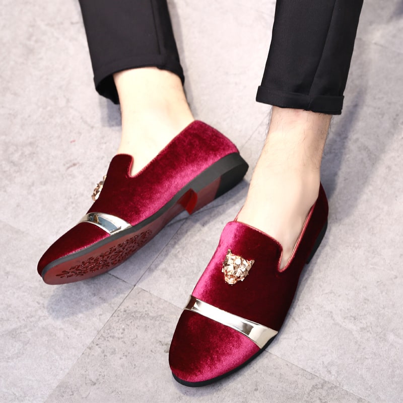 Hochzeits-Loafer aus Samt mit Tiger-Emblem