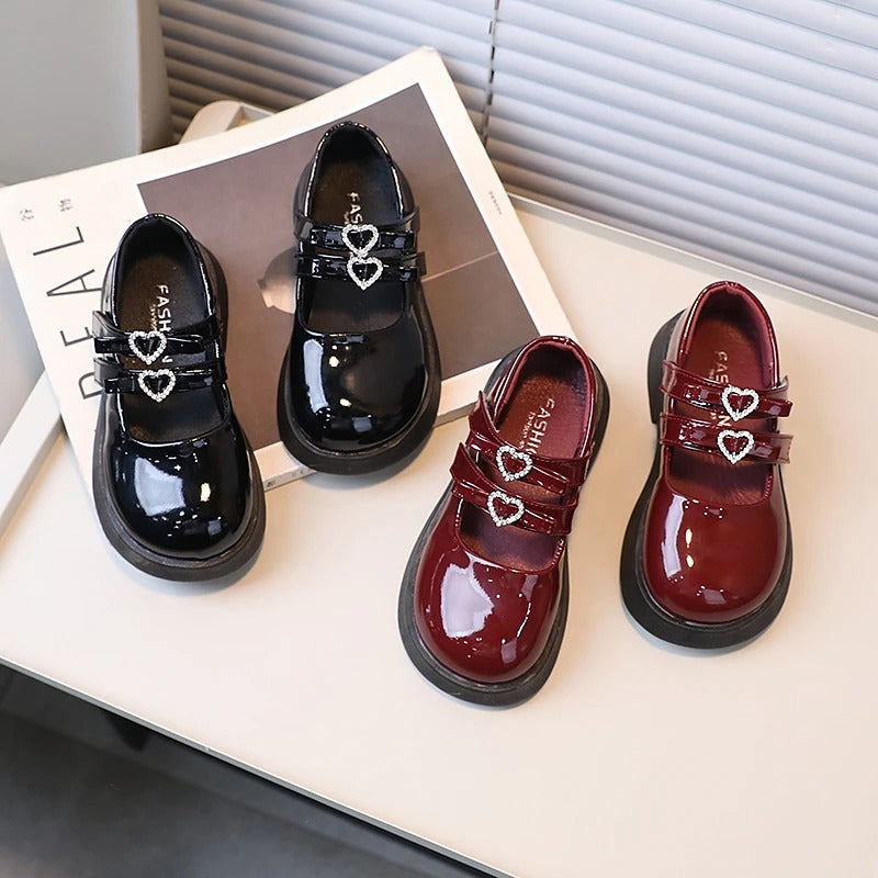 Bezaubernde Lackloafer für Mädchen mit Doppelriemen