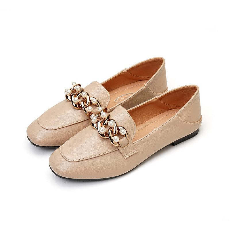 Klassische flache Loafer mit weißen Perlen für Damen