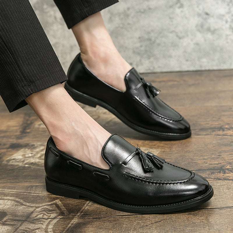 Klassische Quasten-Loafer aus glattem Kunstleder