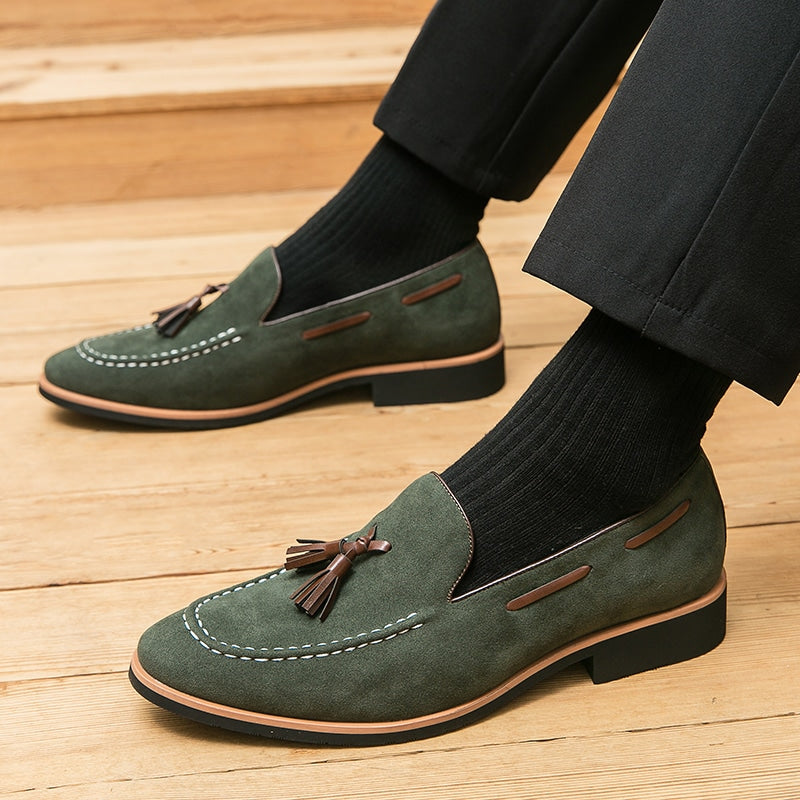 Lässige Herren-Loafer aus echtem Wildleder mit Quasten