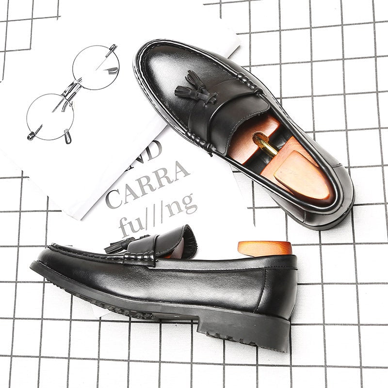Lässige Herren-Loafer mit Quasten