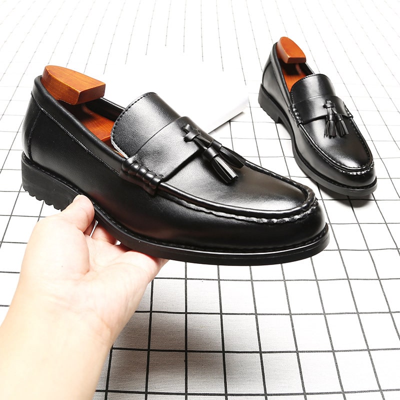 Lässige Herren-Loafer mit Quasten