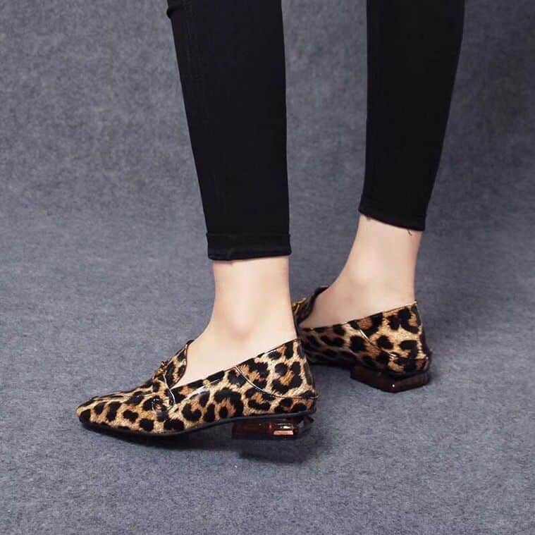 Lackoptik-Loafer mit Leopardenmuster und Blockabsatz für Damen