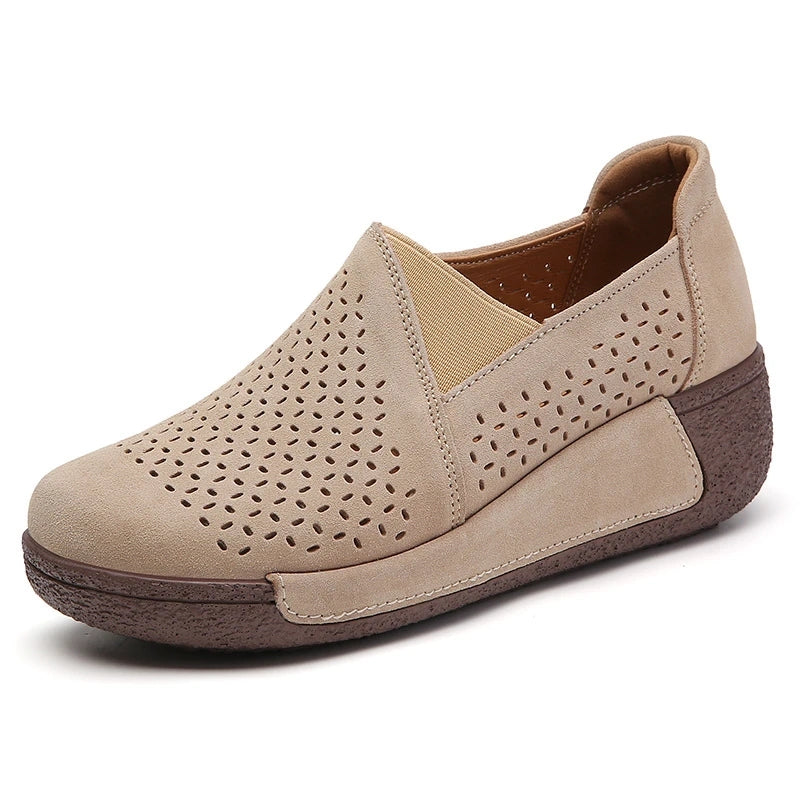 Bequeme Loafer mit Lochmuster und Keilsohle für Damen