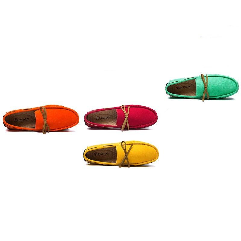 Farbige Herren-Bootsloafer zum Hineinschlüpfen in Wildlederoptik