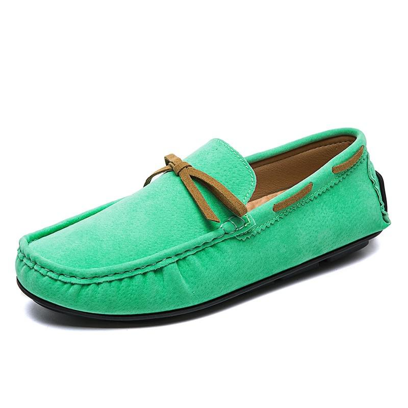 Farbige Herren-Bootsloafer zum Hineinschlüpfen in Wildlederoptik