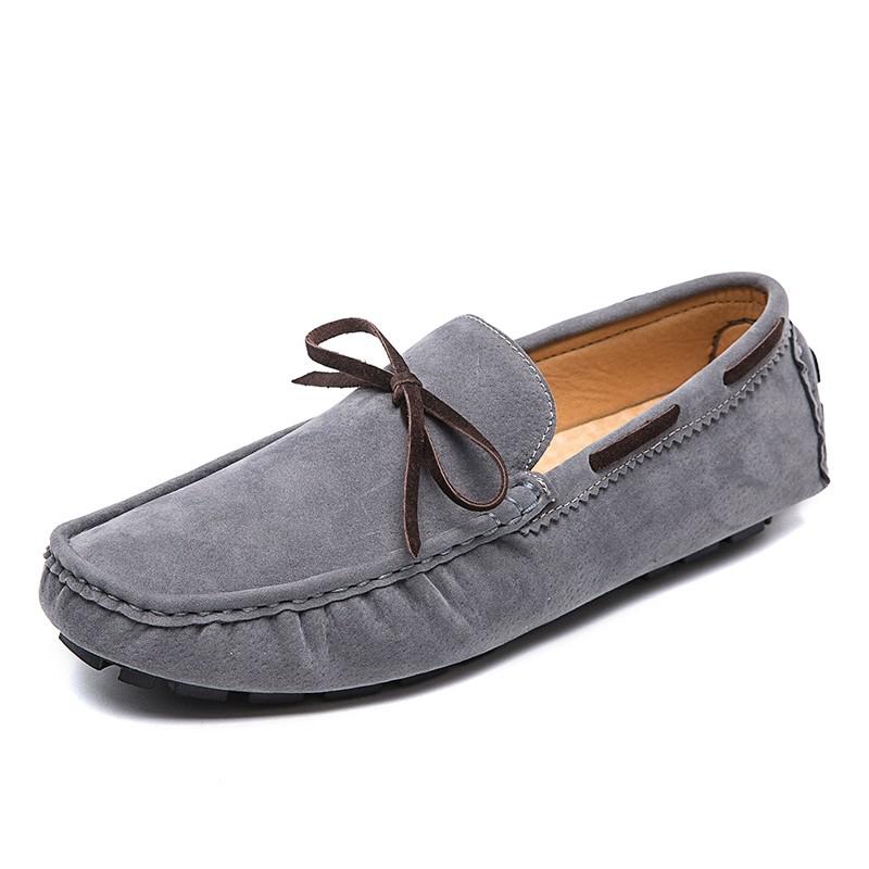 Klassische Bootsmokassins in Wildlederoptik zum Hineinschlüpfen für Herren