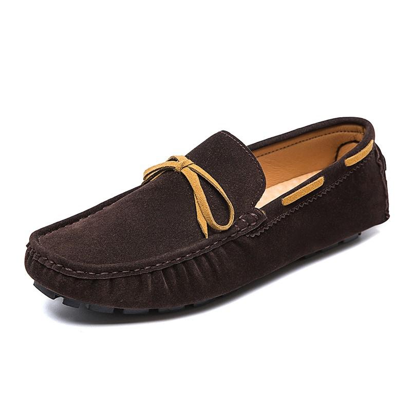 Klassische Bootsmokassins in Wildlederoptik zum Hineinschlüpfen für Herren