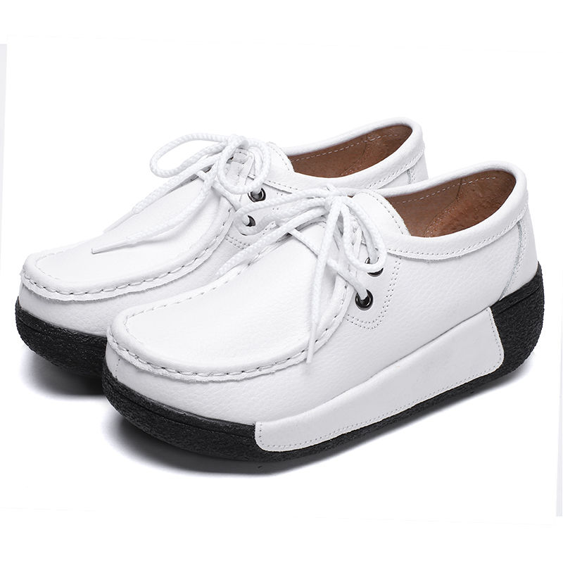 Keilabsatz-Loafer mit Schnürsenkeln im Bootsschuh-Stil für Damen