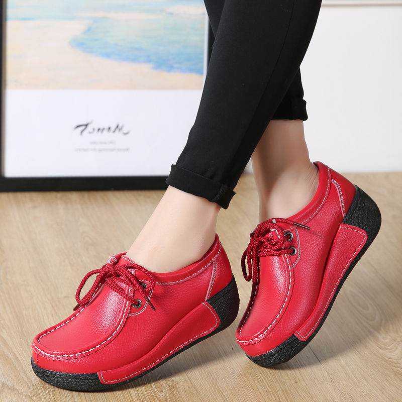 Keilabsatz-Loafer mit Schnürsenkeln im Bootsschuh-Stil für Damen