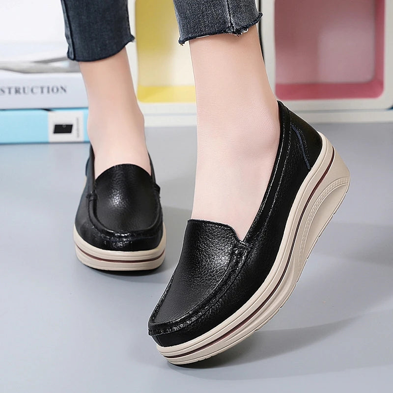 Loafer aus echtem Leder mit Keilabsatz für Damen
