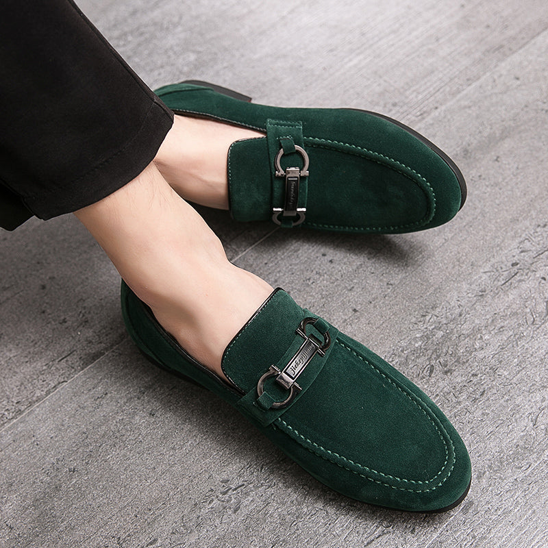 Loafer in Wildleder-Optik mit dekorativer Kette für Herren