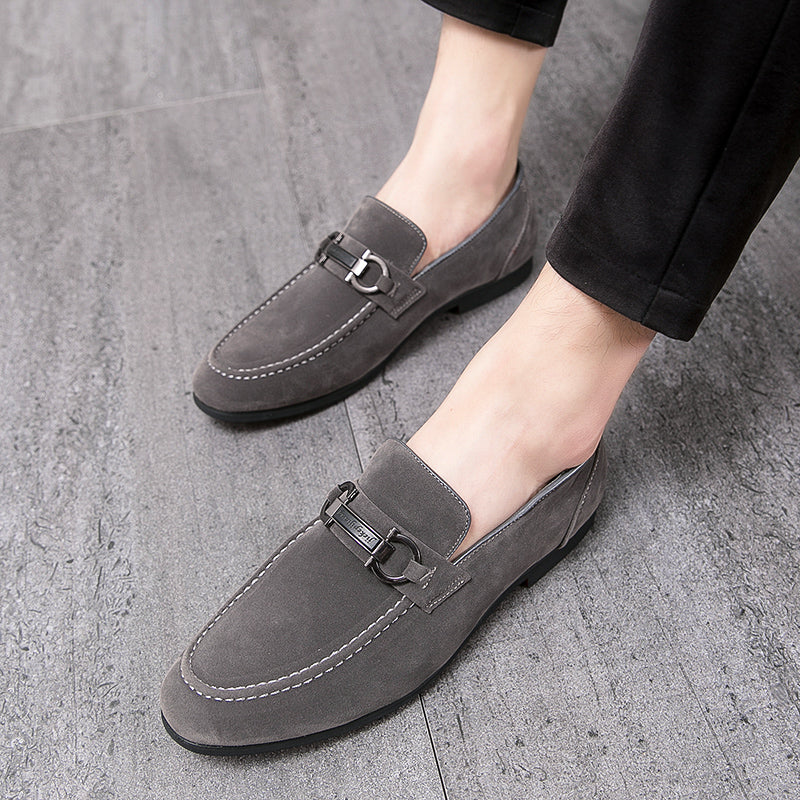 Loafer in Wildleder-Optik mit dekorativer Kette für Herren