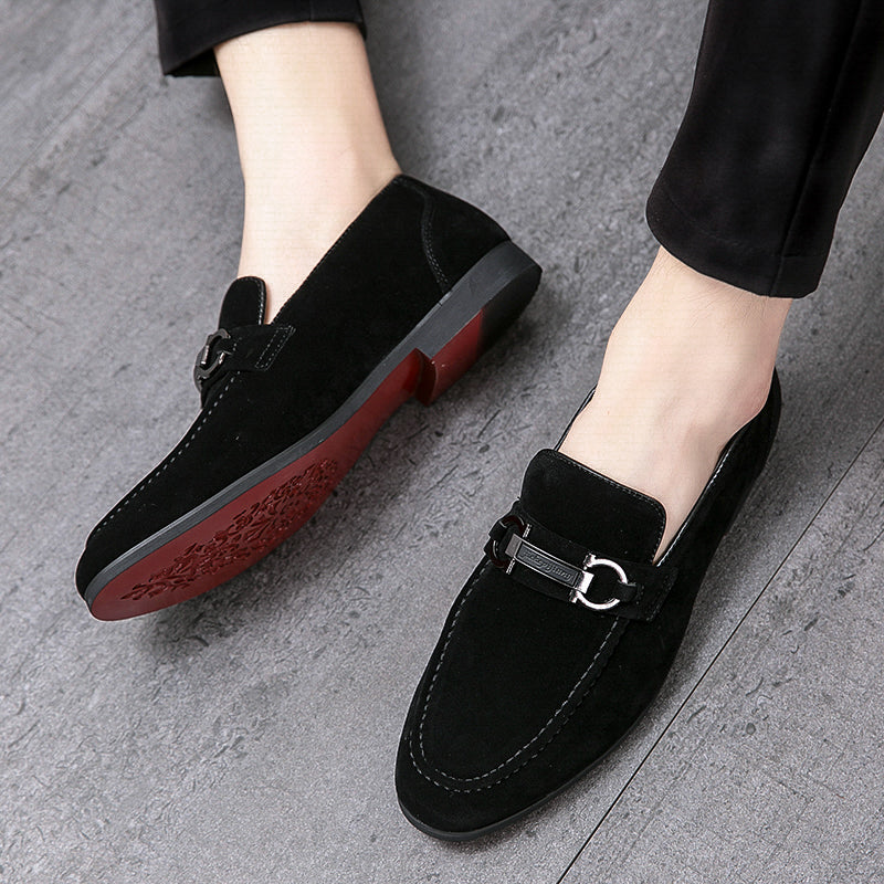 Loafer in Wildleder-Optik mit dekorativer Kette für Herren