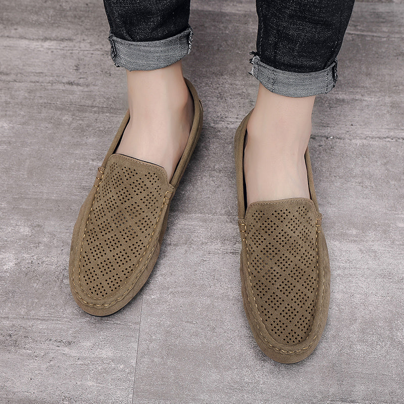 Mokassins aus synthetischem Wildleder mit einem originellen Design für Herren mit Holzboden